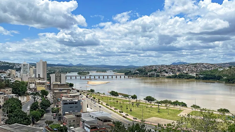 Feriado esvazia Colatina e comércio sente queda nas vendas