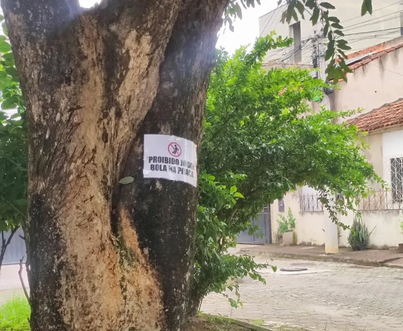 Crianças sofrem ameaças e têm brinquedos destruídos em praça de Colatina