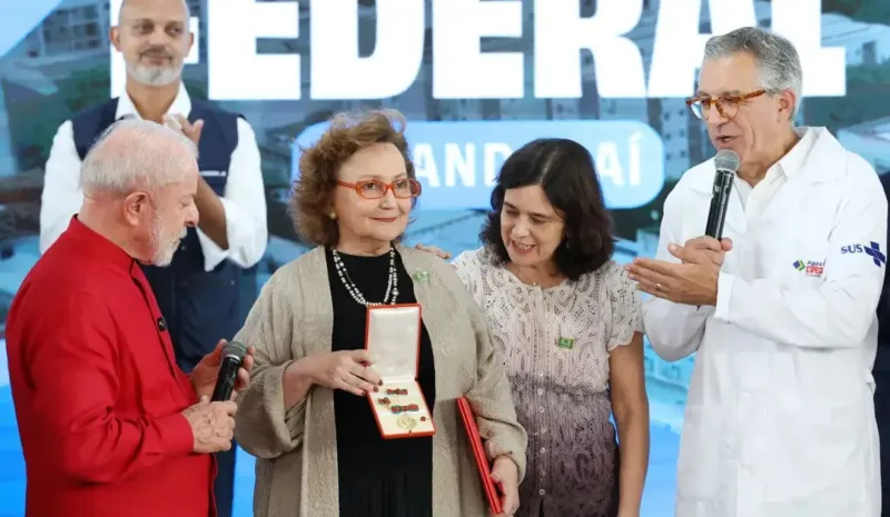 Colatinense é homenageada com medalha considerada o “Oscar da saúde”