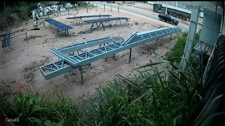 Vídeo com cenas fortes mostra assassinato a facadas em São Domingos do Norte; suspeito é preso