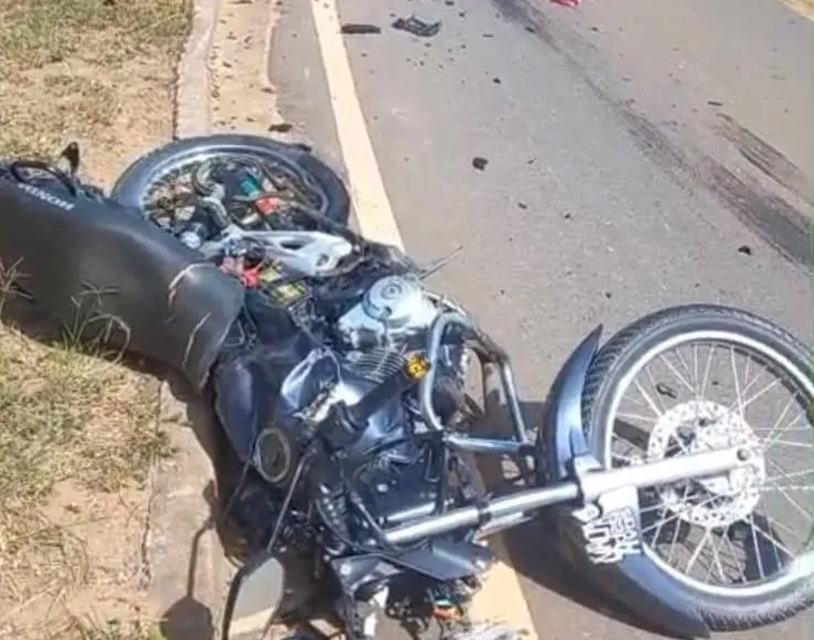 Vídeo: jovem de 19 anos morre após colisão entre moto e carro entre Colatina e Marilândia