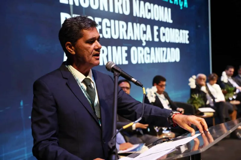 Governador defende tratar facções como terrorismo durante evento nacional em Vitória