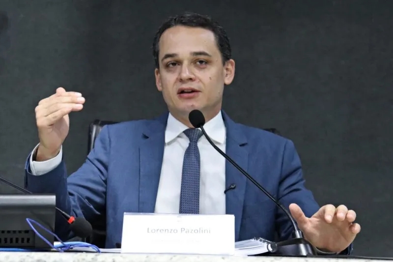 Denúncias envolvendo Flávio Bolsonaro e Banco Master ampliam desafios políticos para Pazolini no ES
