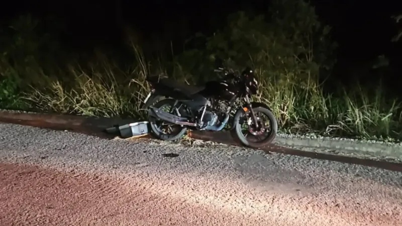 Pedreiro de 51 anos morre em acidente de moto na BR-101, em Linhares