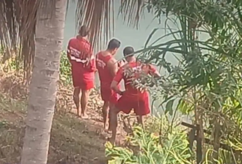 Homem desaparece após entrar no Rio Doce em Colatina; Bombeiros realizam buscas