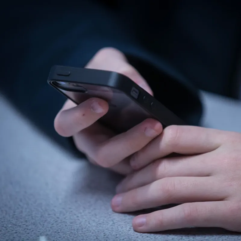 Homem é denunciado por abordar mulheres mostrando imagem íntima em bairros de Colatina