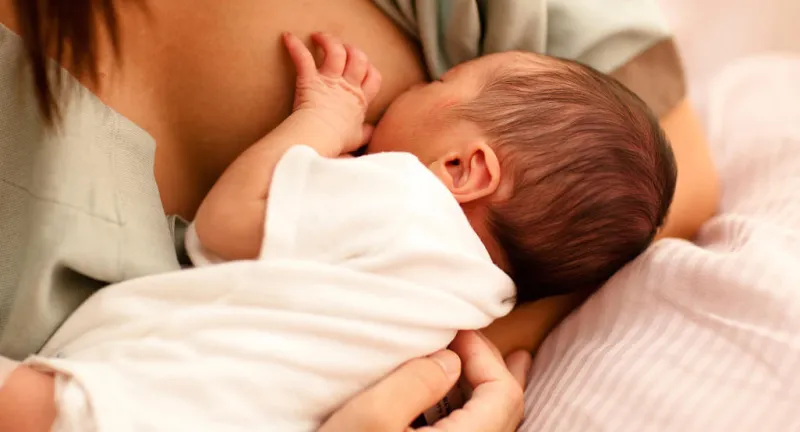 Bebê engasga com leite, fica desacordado e volta a respirar após socorro em Colatina