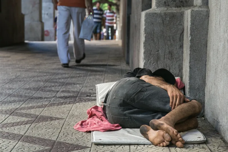 319 pessoas foram identificadas em situação de rua em Linhares; 279 tinham transtorno mental ou dependência química